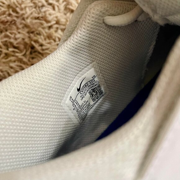 Nike Men's Alpha Menace 3 Shark Mid Football Cleats CV0582-101, Size 12 (New) - Picture 9 of 9